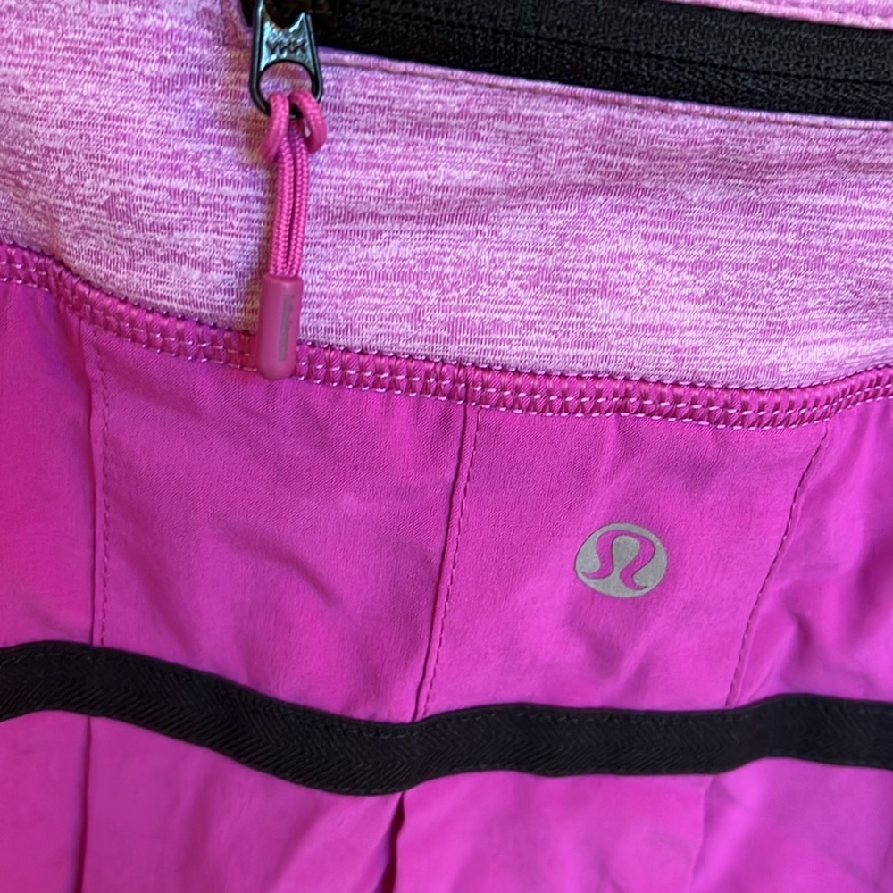 Lululemon race skort (10) - Picture 3 of 11